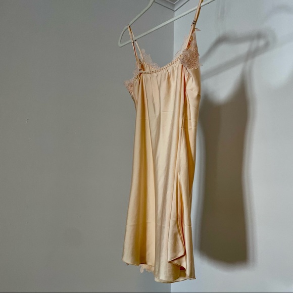 Gorgeous Two Piece Nightie Robe Set | EUC Size Large - Picture 7 of 14